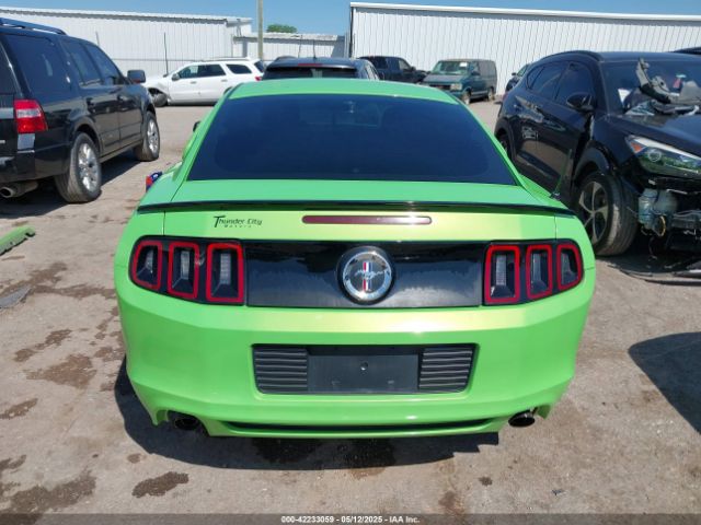 1ZVBP8AM2E5278085 Ford Mustang V6