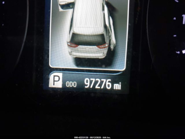 5TDDZ3DC9LS240677 Toyota SIENNA XLE