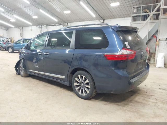 5TDDZ3DC9LS240677 Toyota SIENNA XLE