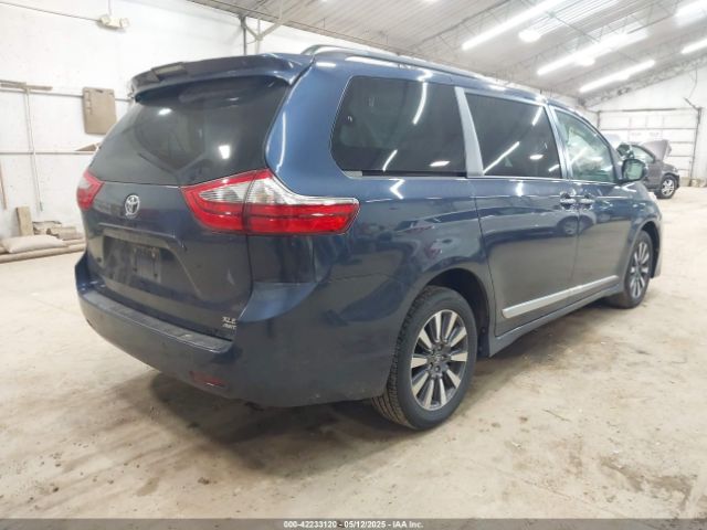 5TDDZ3DC9LS240677 Toyota SIENNA XLE