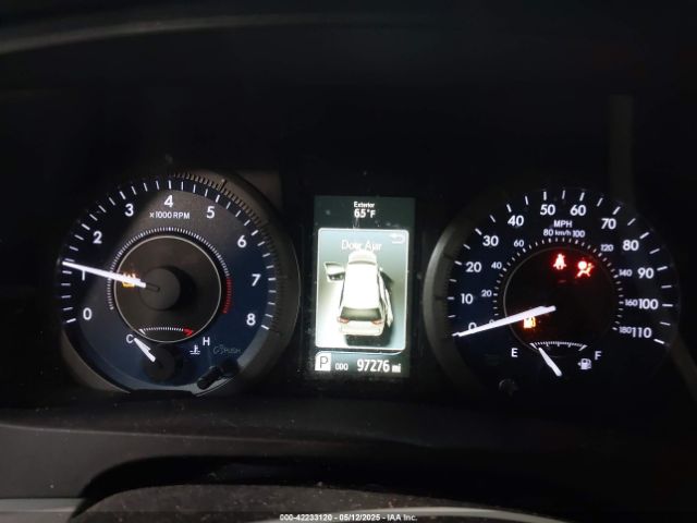 5TDDZ3DC9LS240677 Toyota SIENNA XLE