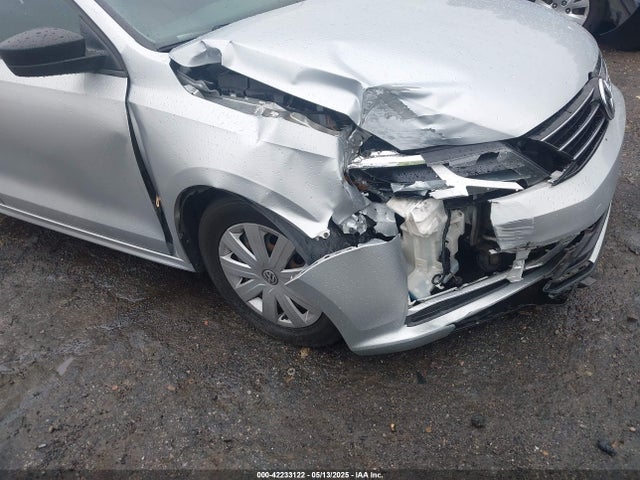 3VW267AJ8GM209126 Volkswagen Jetta 1.4t S
