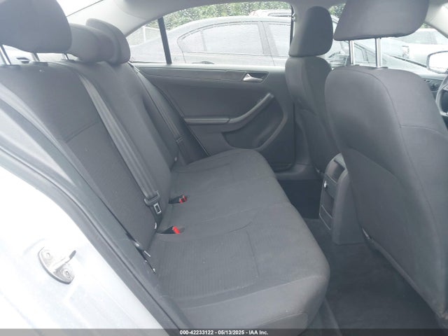 3VW267AJ8GM209126 Volkswagen Jetta 1.4t S