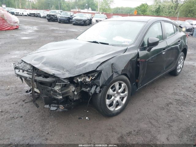 2015 MAZDA MAZDA3 JM1BM1T79F1257656 Photo 1