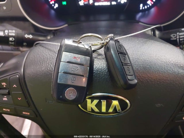 5XYKWDA70EG452266 KIA Sorento Limited V6