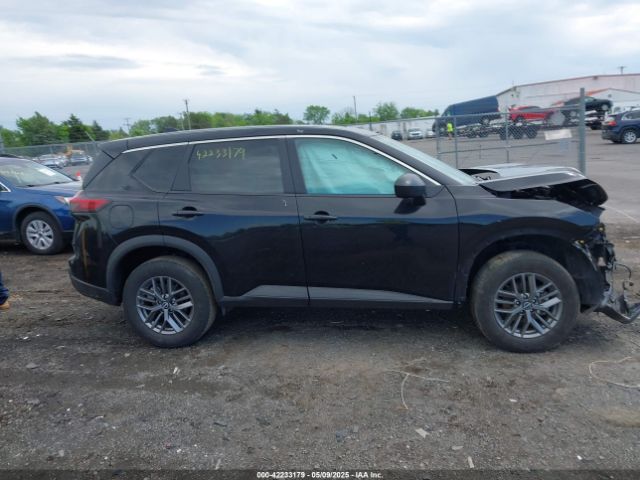 5N1BT3AB4RC693227 Nissan Rogue S Intelligent Awd