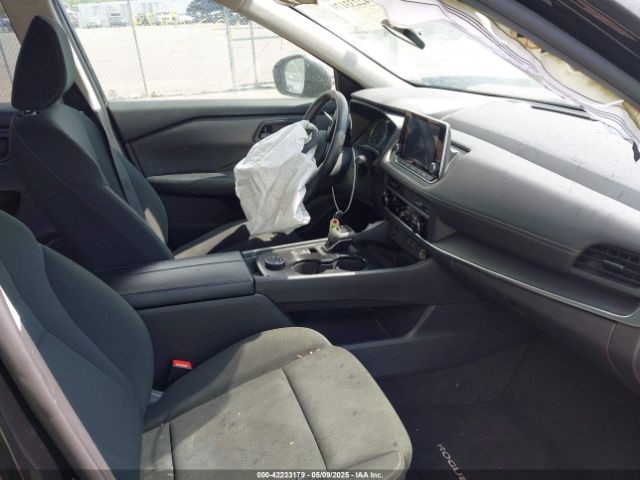 5N1BT3AB4RC693227 Nissan Rogue S Intelligent Awd