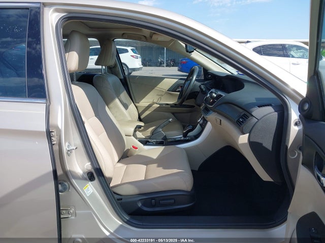 1HGCR6F78FA013366 Honda Accord Hybrid Touring