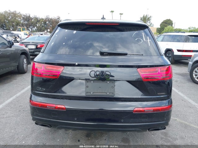 Audi Q7 2.0t Premium 2018 WA1LHAF71JD021489 Image 16