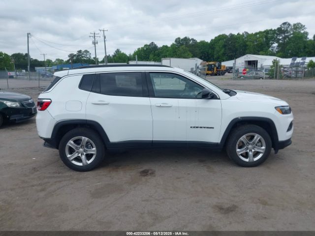3C4NJDBN9RT607209 Jeep Compass Latitude 4x4