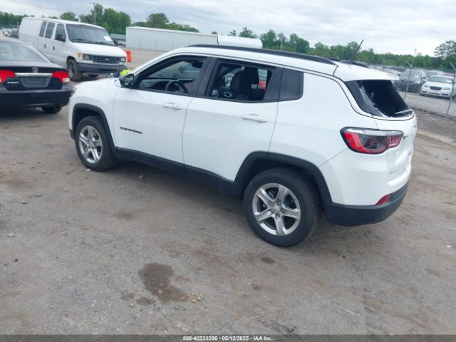 3C4NJDBN9RT607209 Jeep Compass Latitude 4x4