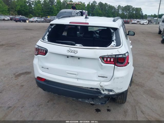 3C4NJDBN9RT607209 Jeep Compass Latitude 4x4