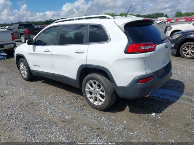 2018 JEEP CHEROKEE 1C4PJLCB1JD553390 Photo 2