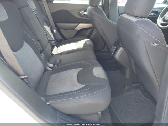 2018 JEEP CHEROKEE 1C4PJLCB1JD553390 Photo 7