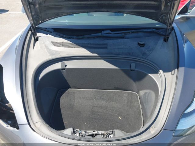 5YJ3E1EBXKF389541 Tesla Model 3 Long Range/performance