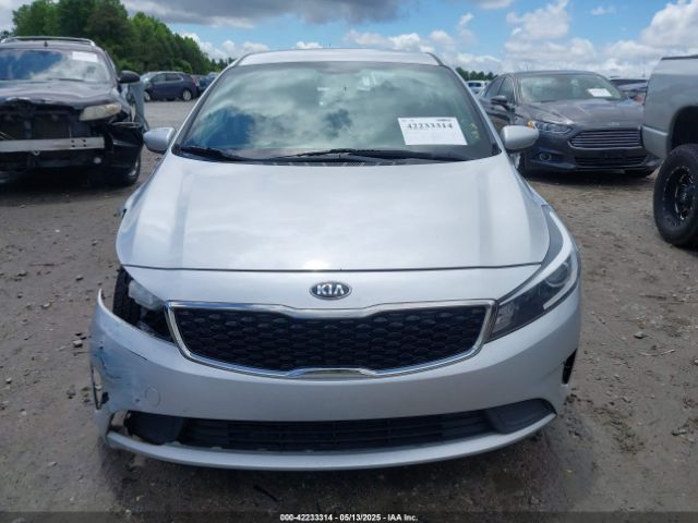 3KPFL4A7XJE249743 KIA FORTE LX