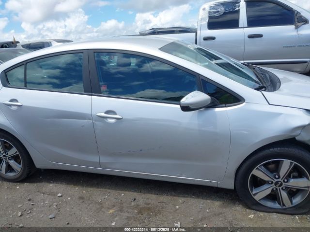 3KPFL4A7XJE249743 KIA FORTE LX