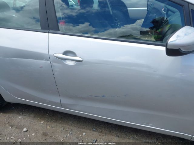 3KPFL4A7XJE249743 KIA FORTE LX