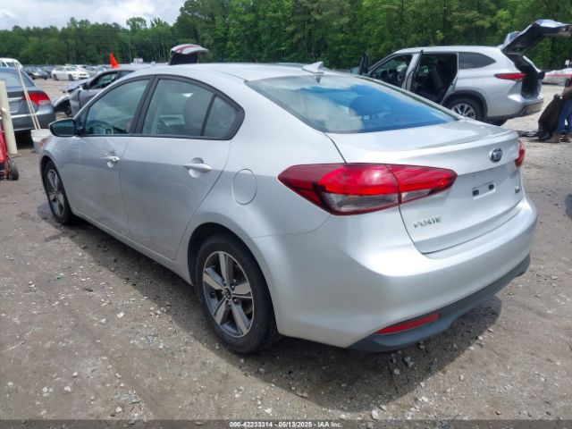 3KPFL4A7XJE249743 KIA FORTE LX