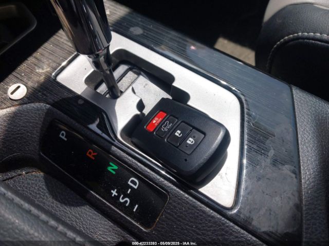 2T3DFREV7HW686439 Toyota Rav4 Limited