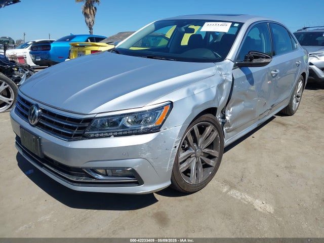 1VWCM7A39HC046906 Volkswagen 2017