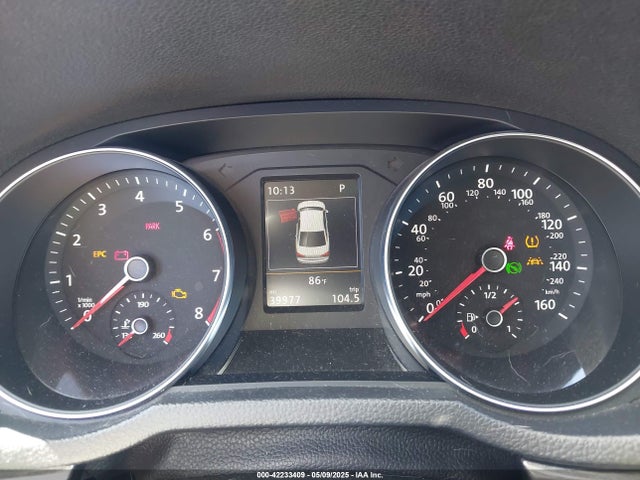 1VWCM7A39HC046906 Volkswagen 2017