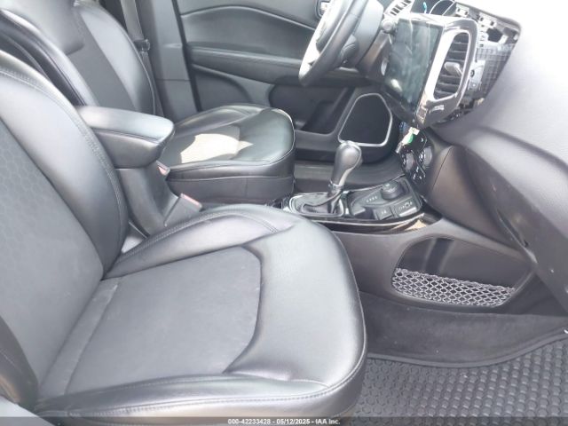 3C4NJDBB0JT321078 Jeep Compass Altitude 4x4