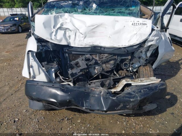 2017 GMC SAVANA 2500 1GTW7AFG9H1117887 Photo 9