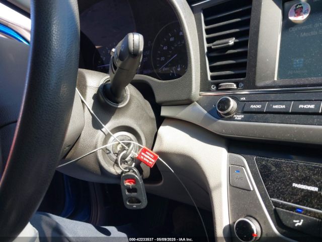 5NPD84LF5HH109232 Hyundai Elantra