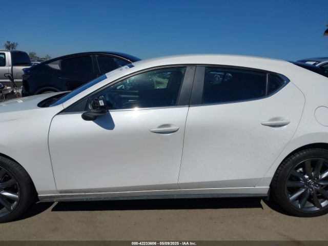 JM1BPAJM2K1121511 Mazda MAZDA3