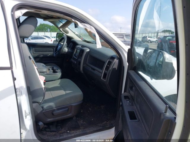 2015 RAM 1500 1C6RR7FG5FS647542 Photo 4