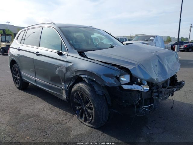 2018 VOLKSWAGEN TIGUAN 3VV3B7AX8JM049913