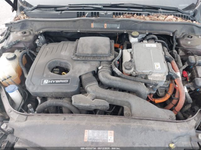 3FA6P0LU5KR175048 Ford Fusion Hybrid Se