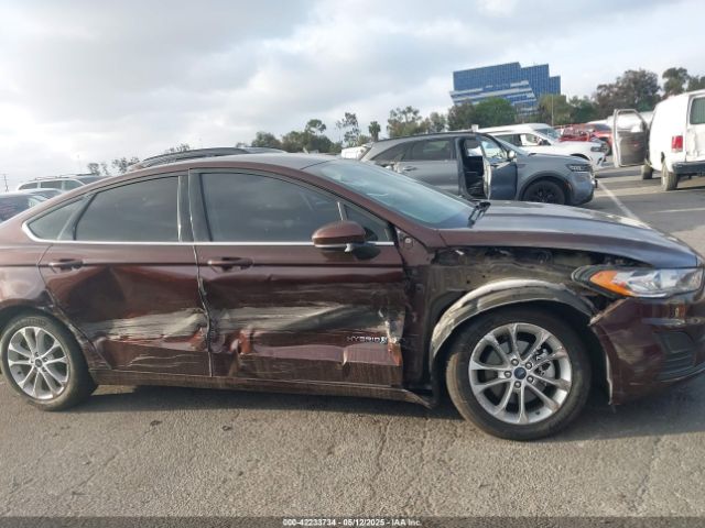 3FA6P0LU5KR175048 Ford Fusion Hybrid Se