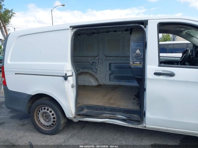 WD3PG2EAXH3301693 Mercedes-Benz m274