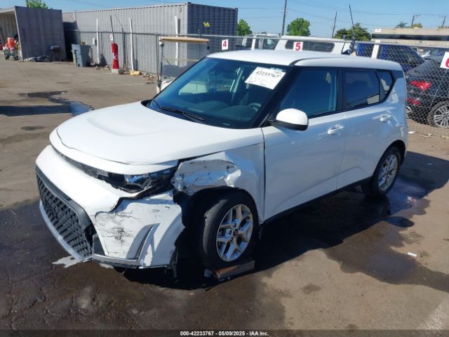 KNDJ23AU7R7227529 KIA SOUL LX
