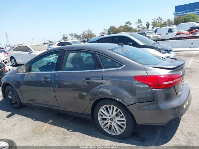 1FADP3J20HL245542 Ford Focus Titanium