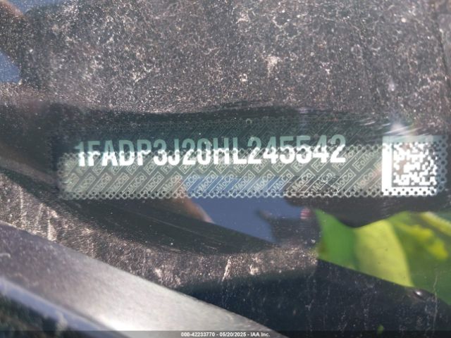 1FADP3J20HL245542 Ford Focus Titanium