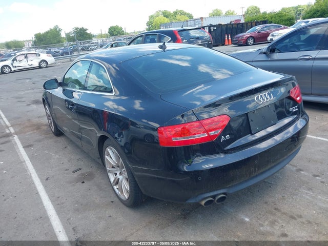 2011 AUDI A5 WAULFAFR0BA069658 Photo 2
