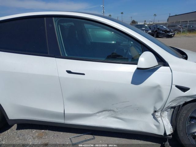 7SAYGDEE5NF504369 Tesla Model Y Long Range Dual Motor All-wheel Drive