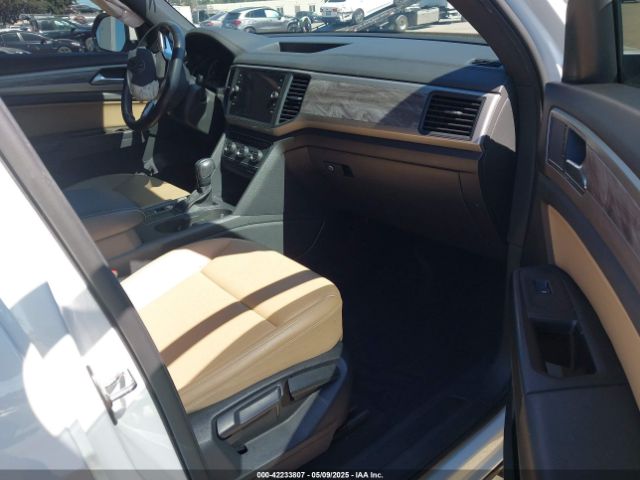 2020 VOLKSWAGEN ATLAS CROSS SPORT 1V2YC2CA4LC205011 Photo 4