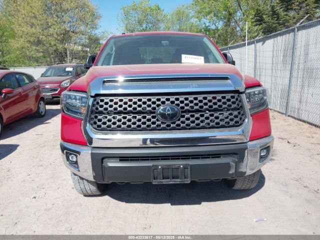5TFDW5F19JX749093 Toyota Tundra Sr5 5.7l V8