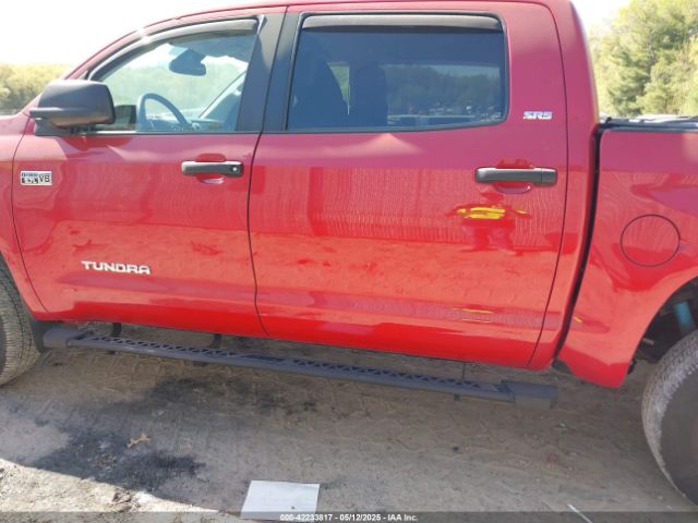 5TFDW5F19JX749093 Toyota Tundra Sr5 5.7l V8