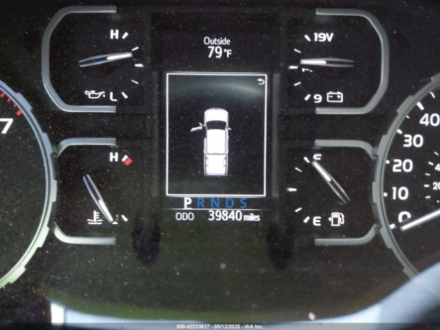 5TFDW5F19JX749093 Toyota Tundra Sr5 5.7l V8