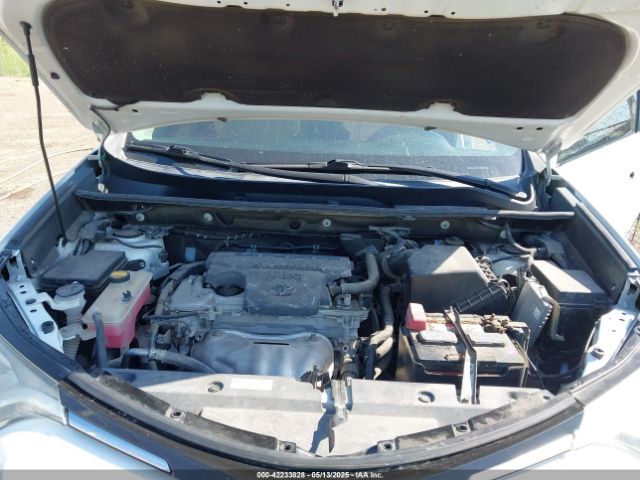 2T3WFREV5JW430122 Toyota Rav4 Xle