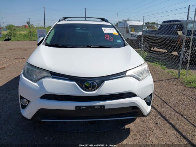 2T3WFREV5JW430122 Toyota Rav4 Xle