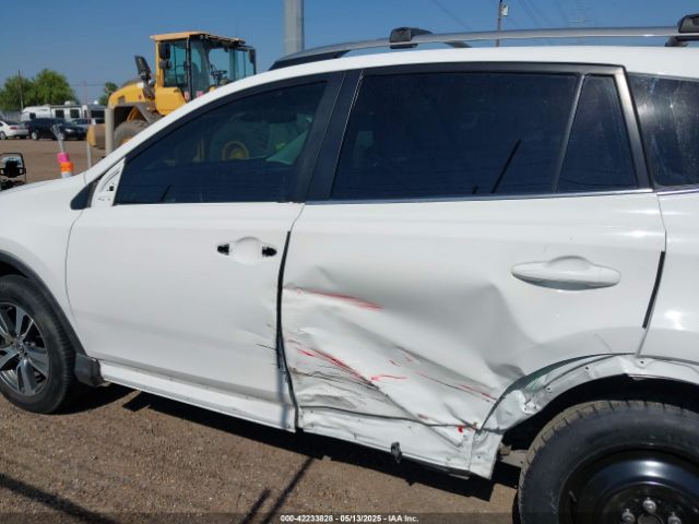 2T3WFREV5JW430122 Toyota Rav4 Xle