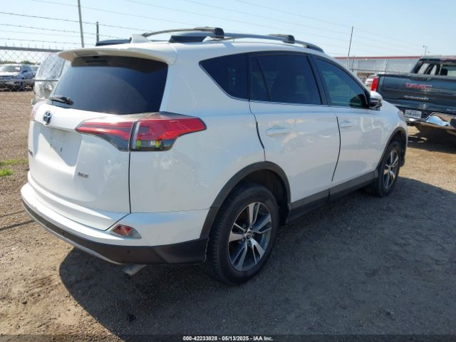 2T3WFREV5JW430122 Toyota Rav4 Xle