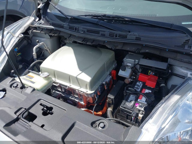 1N4BZ0CP4HC303676 Nissan LEAF S