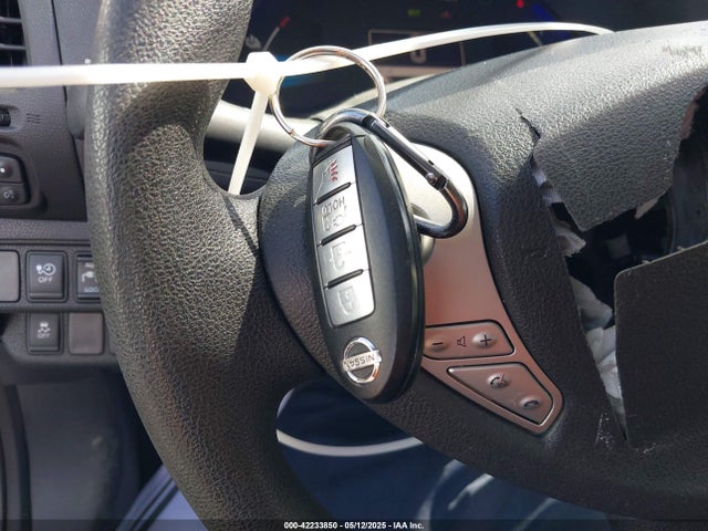 1N4BZ0CP4HC303676 Nissan LEAF S